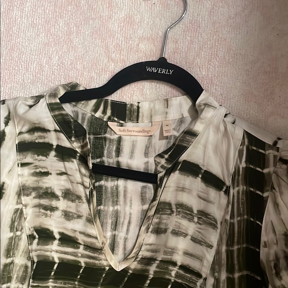Soft Surroundings Green and White Blouse
